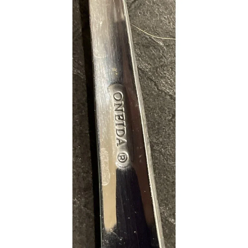Oneida Stainless Steel‎ Set Of 4 Tablespoons Spoon Square Bottom